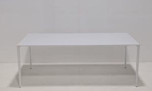 Arper Nurr Dining Table