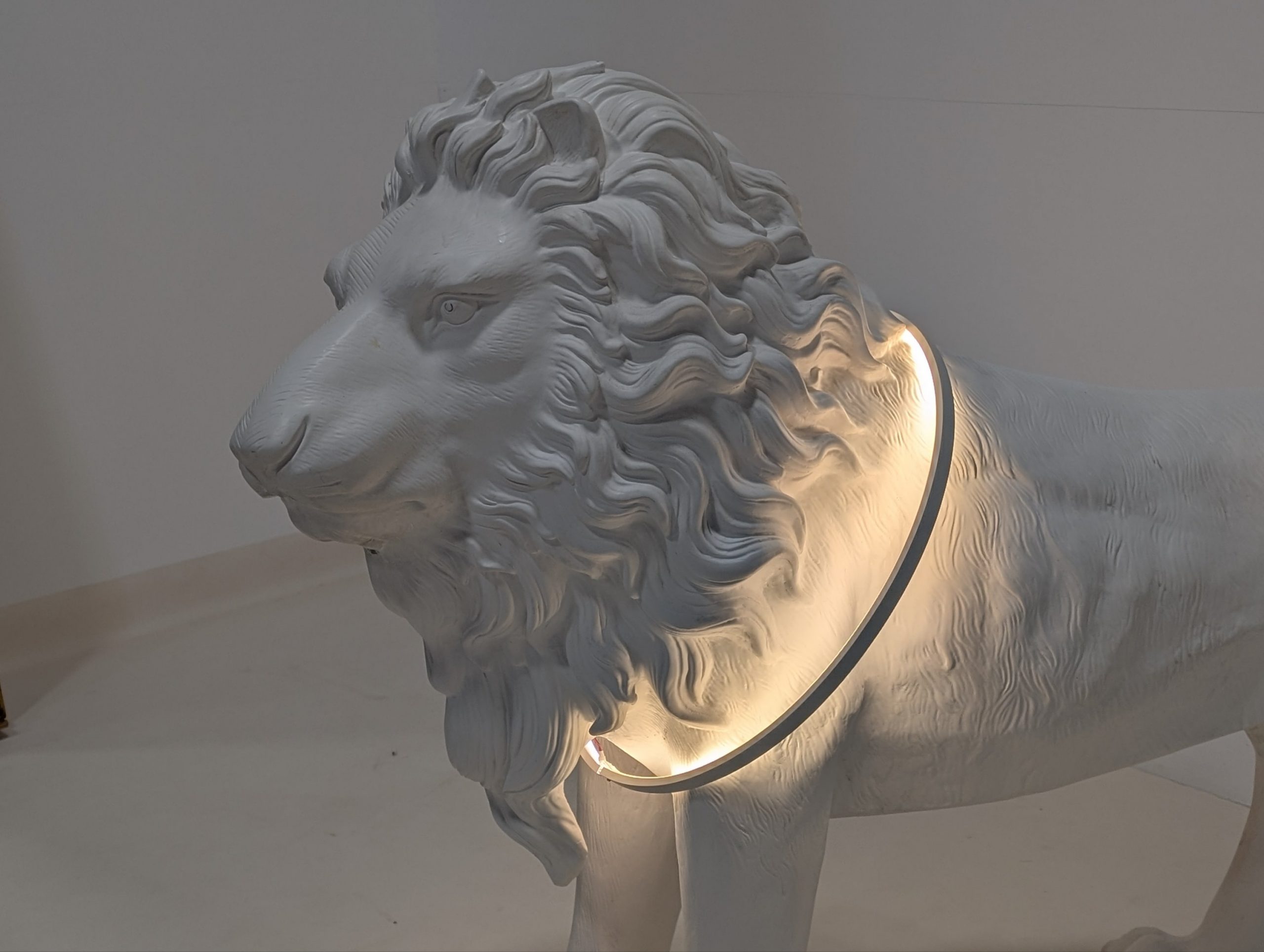 Life Size Lion Lamp Sculpture - Image 2