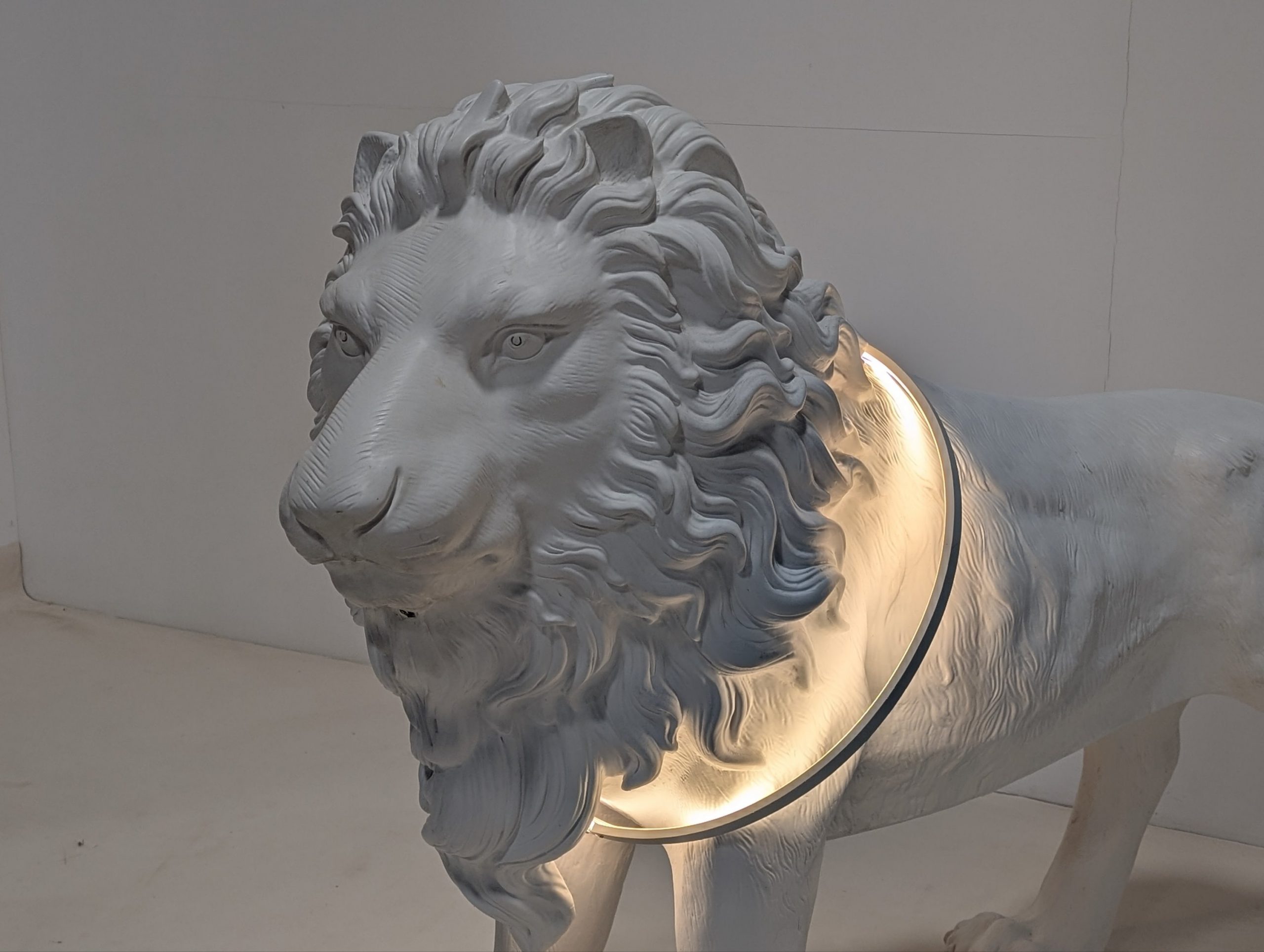 Life Size Lion Lamp Sculpture - Image 4