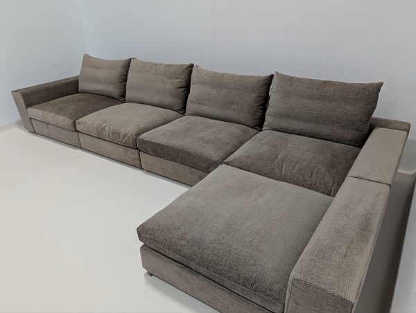 Flexform Groundpiece Modular Sofa - Image 11
