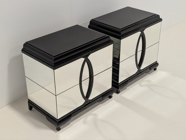 Christopher Guy Petit No.5 Pair Bedside - Image 10