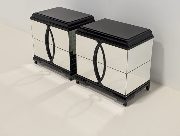 Christopher Guy Petit No.5 Pair Bedside - Image 9