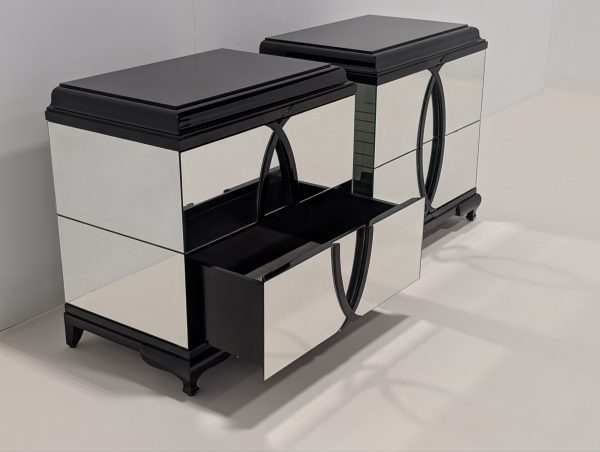Christopher Guy Petit No.5 Pair Bedside - Image 4