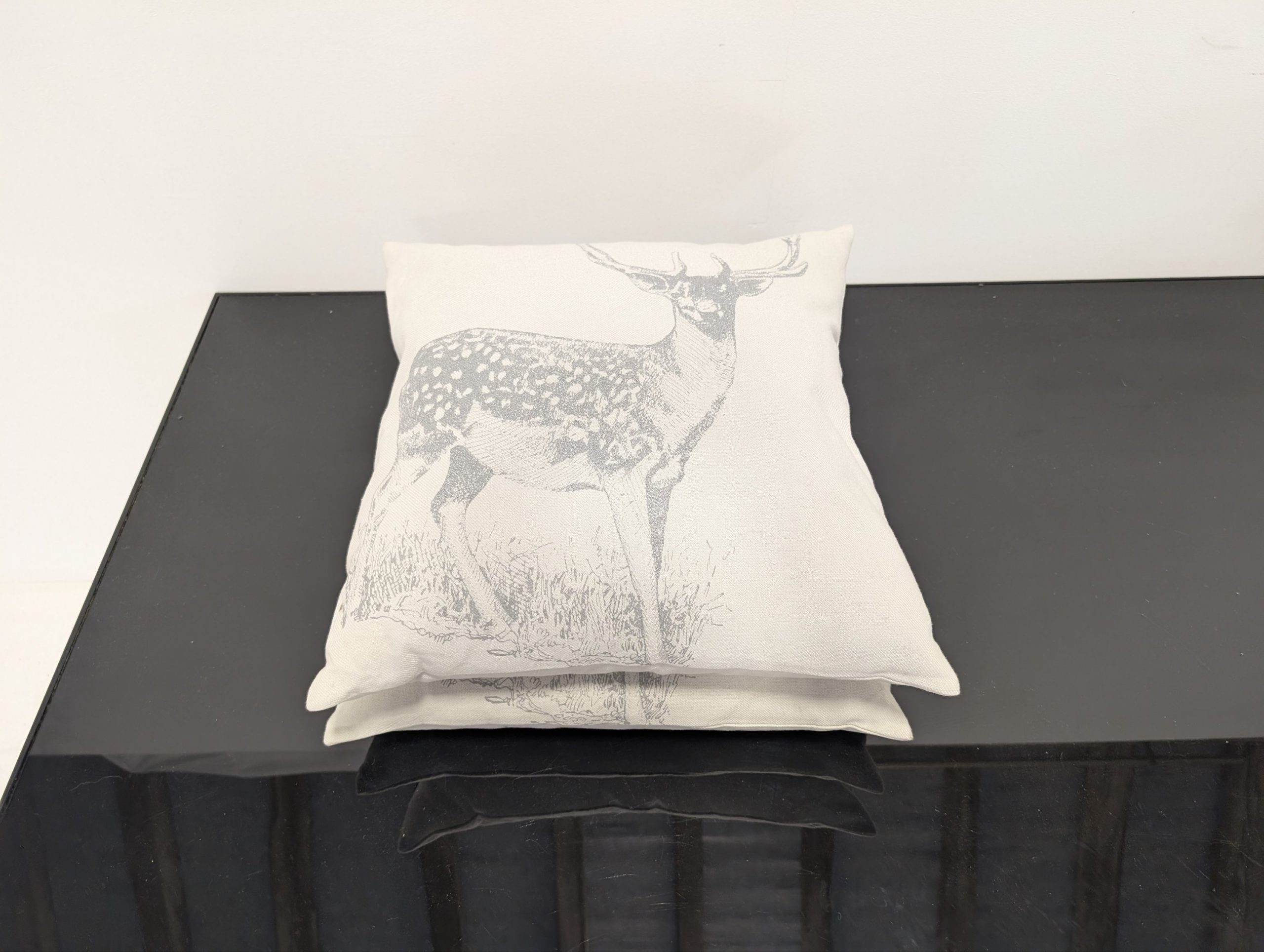 Laura Ashley Deer Cushions pair - Image 9