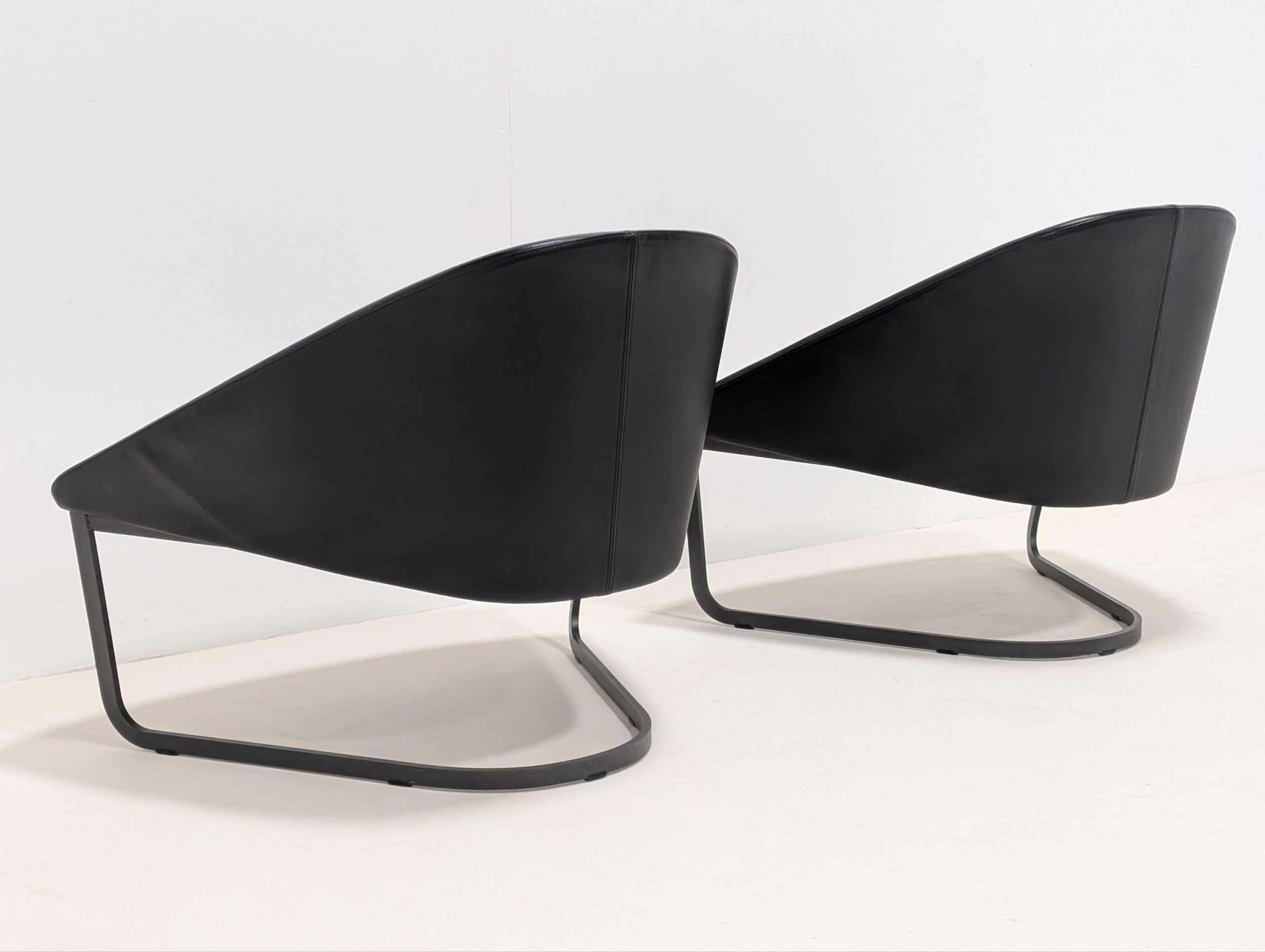 Arper Colina M Armchair Pair - Image 7