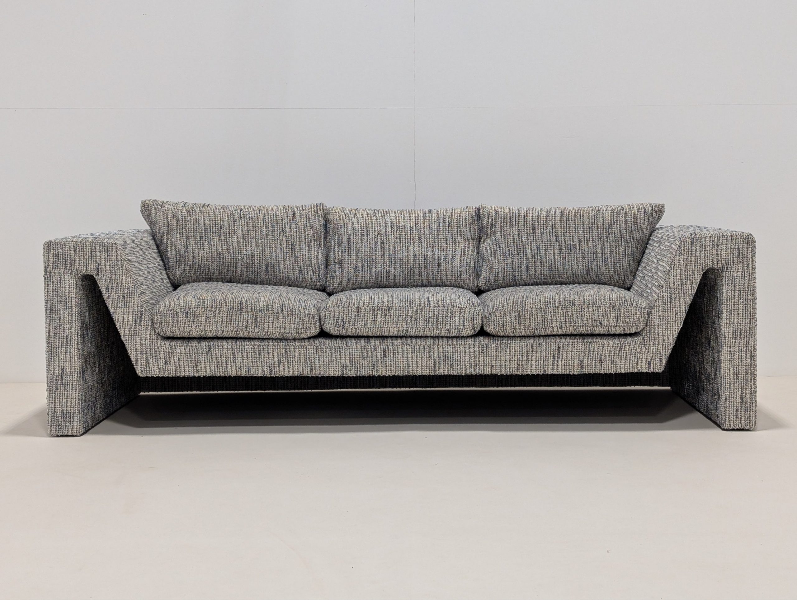 Liang & Eimil Manu Sofa