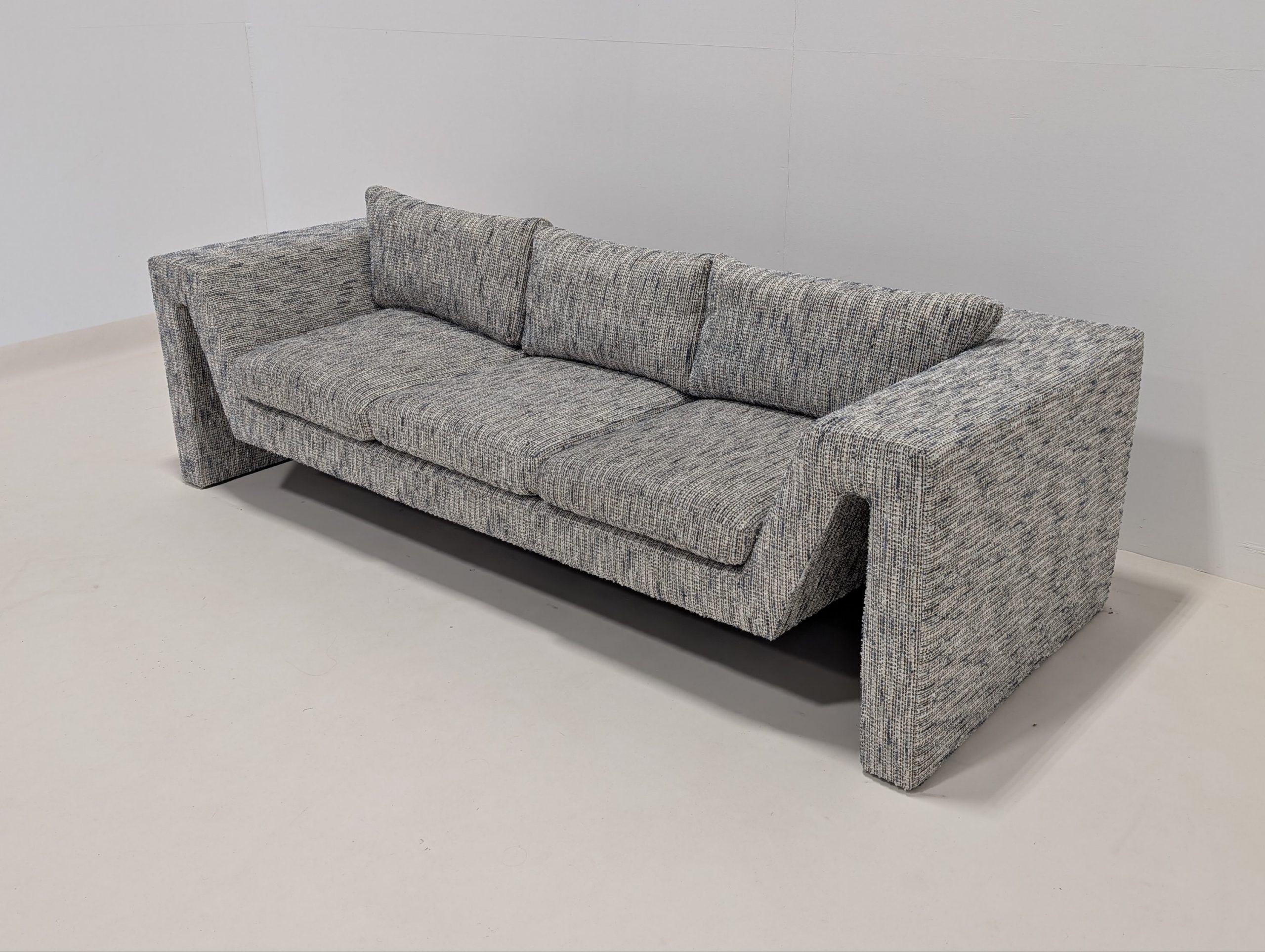 Liang & Eimil Manu Sofa - Image 2