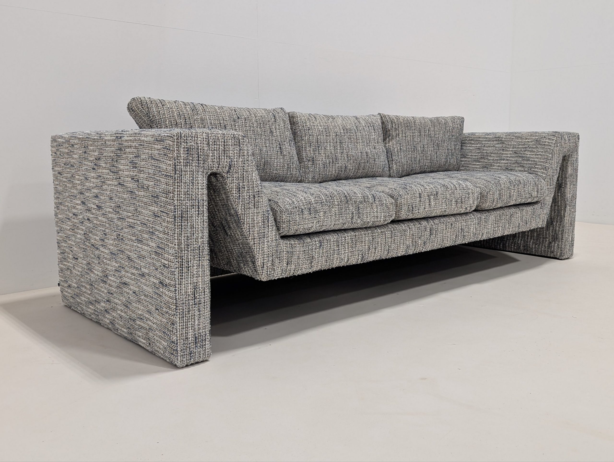 Liang & Eimil Manu Sofa - Image 3