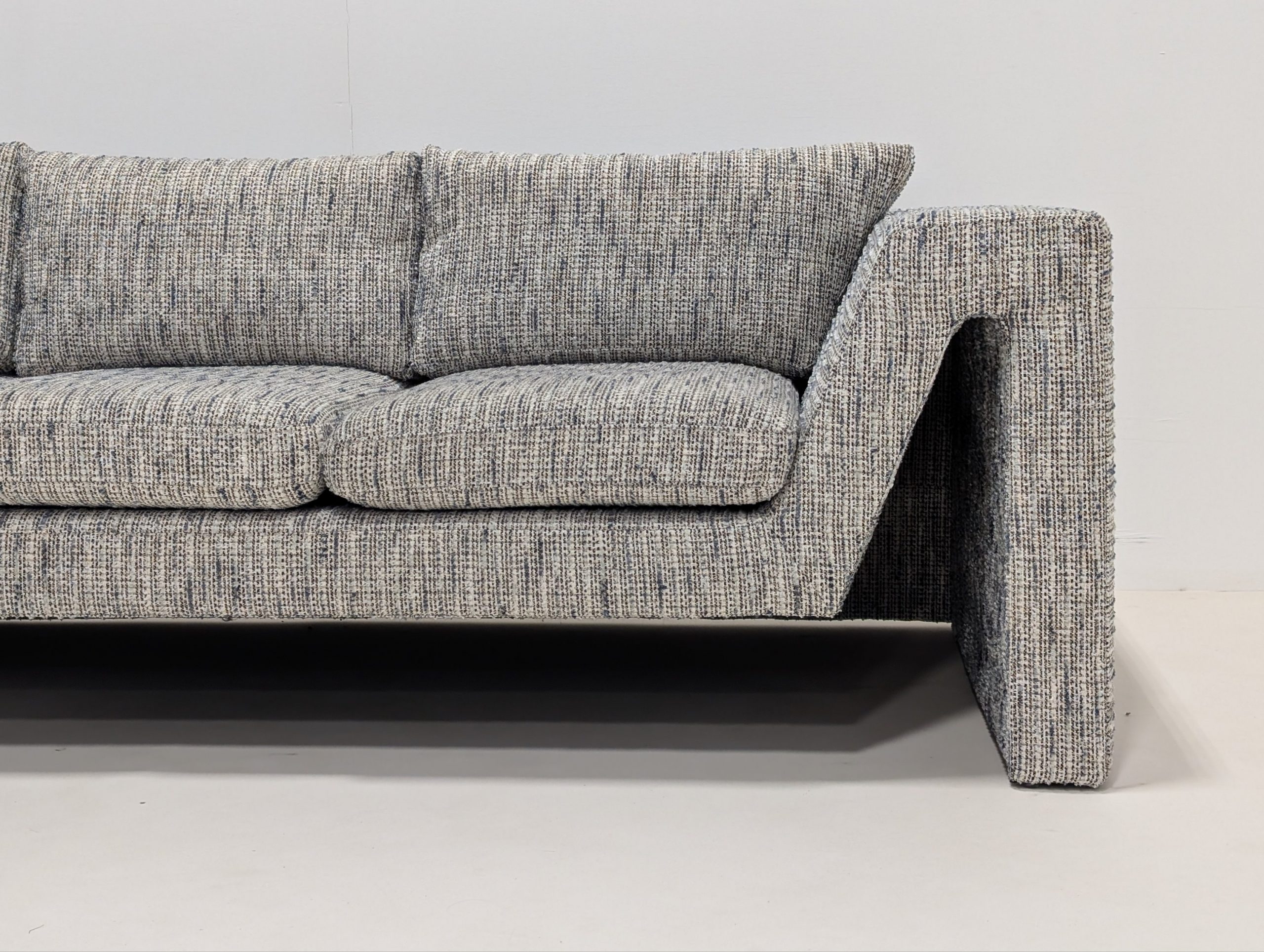 Liang & Eimil Manu Sofa - Image 11