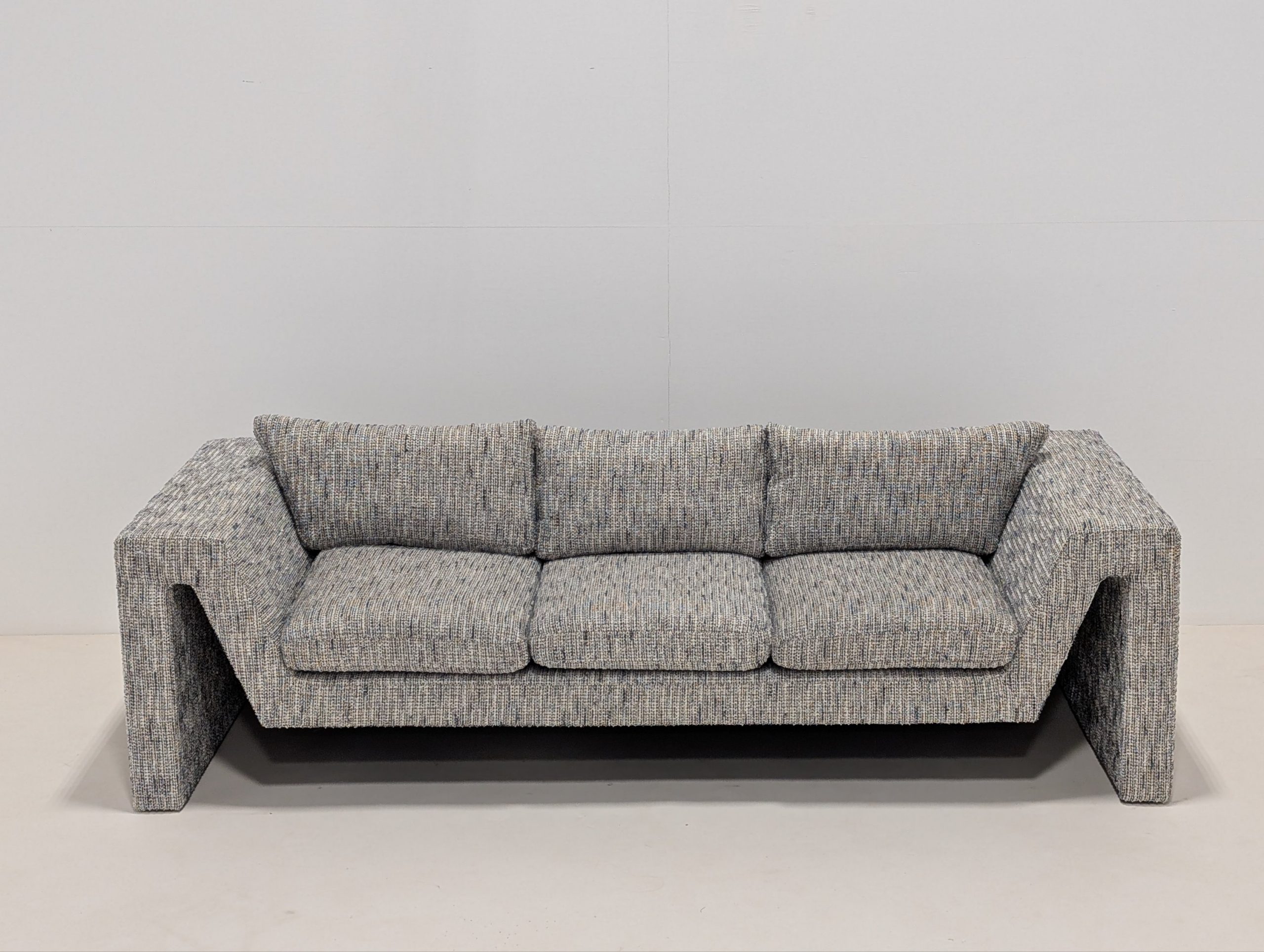 Liang & Eimil Manu Sofa - Image 7