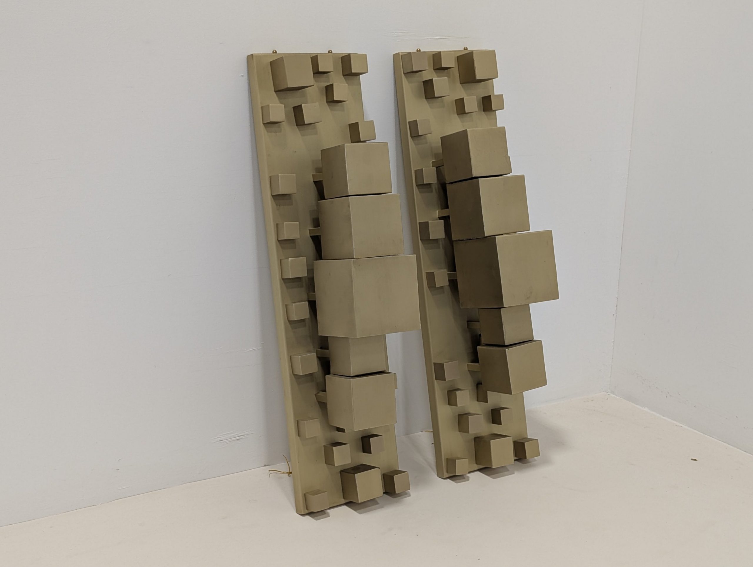 Glustin Brass Cubic Scones Pair - Image 12