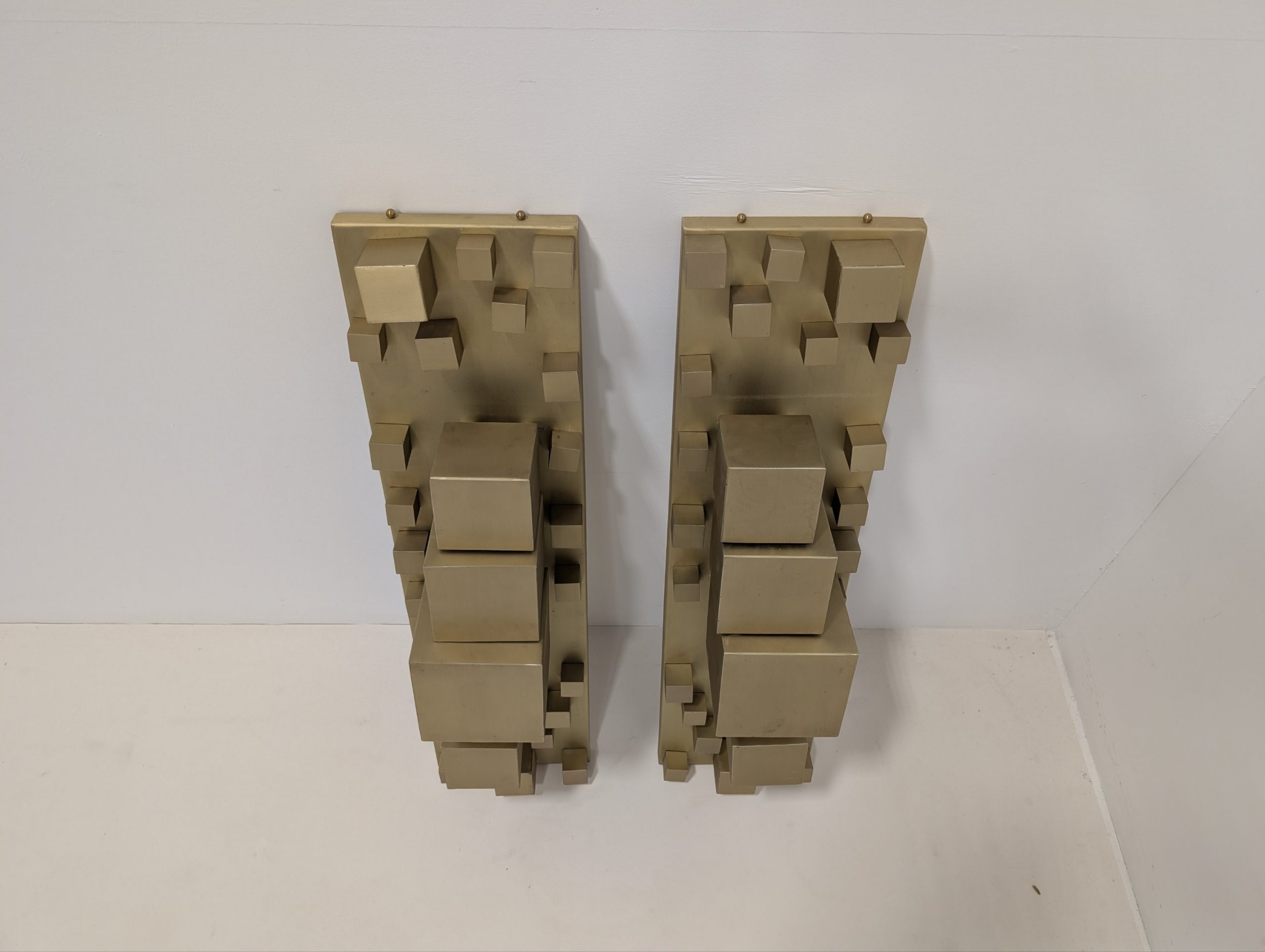 Glustin Brass Cubic Scones Pair - Image 11