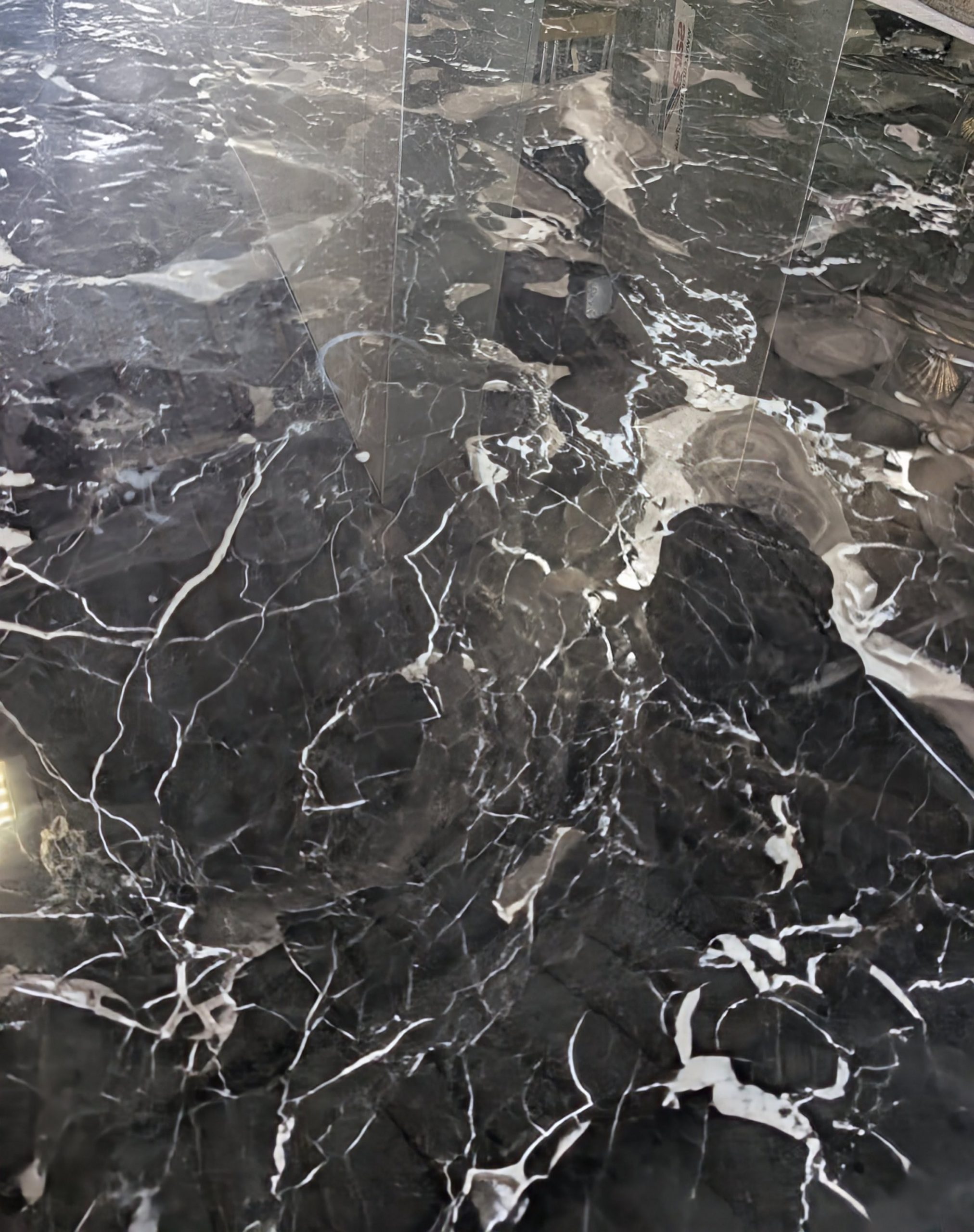 Laskasas Jeane Dining Table - Image 7