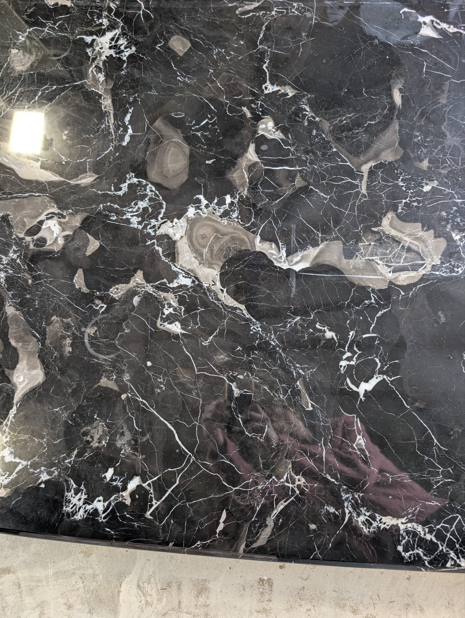 Laskasas Jeane Dining Table - Image 6