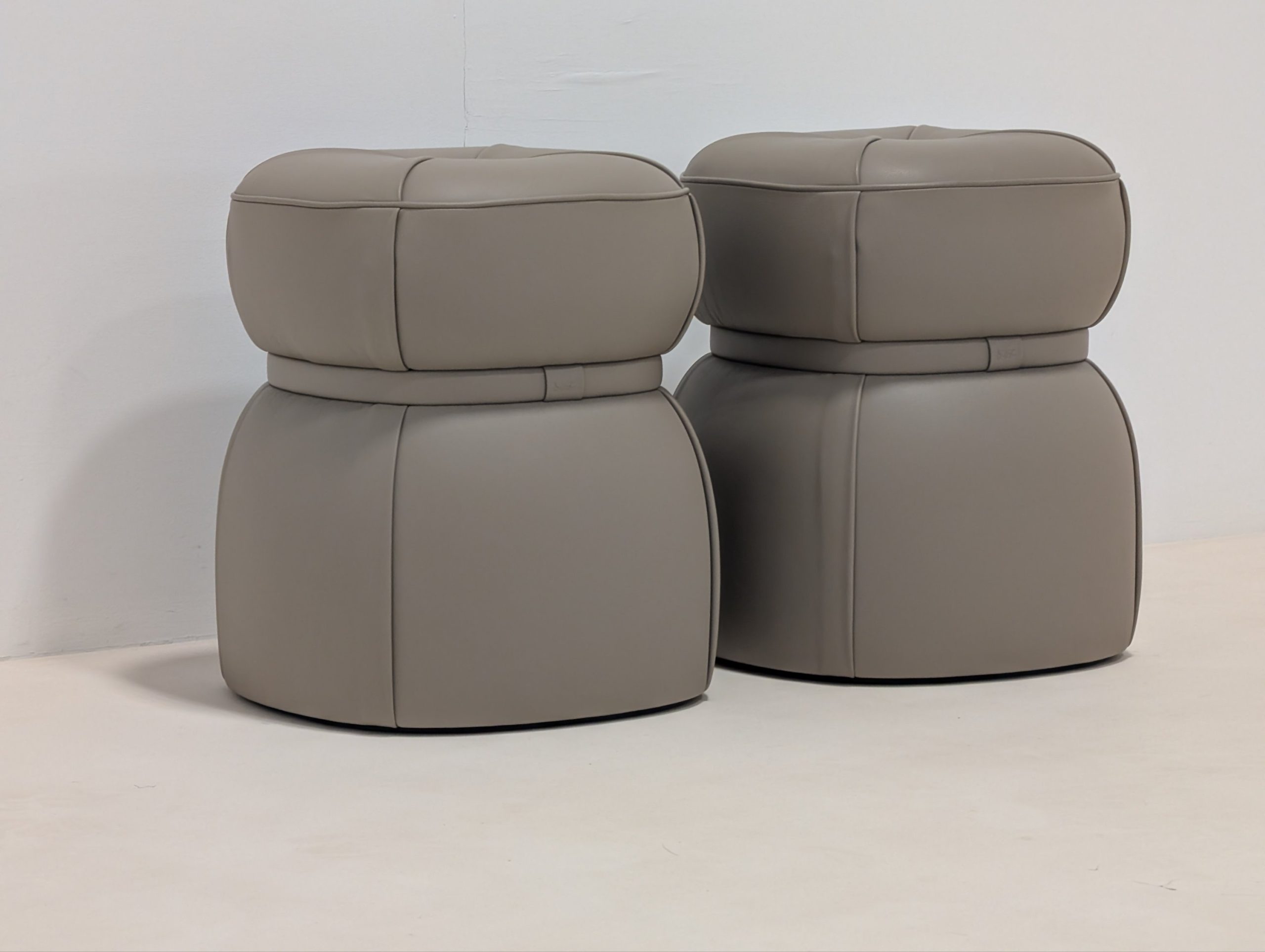 Poltrona Frau Lepli Ottoman Pair - Image 2