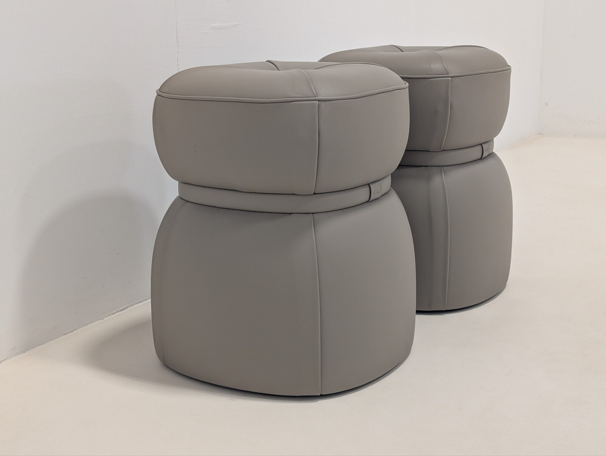 Poltrona Frau Lepli Ottoman Pair - Image 11