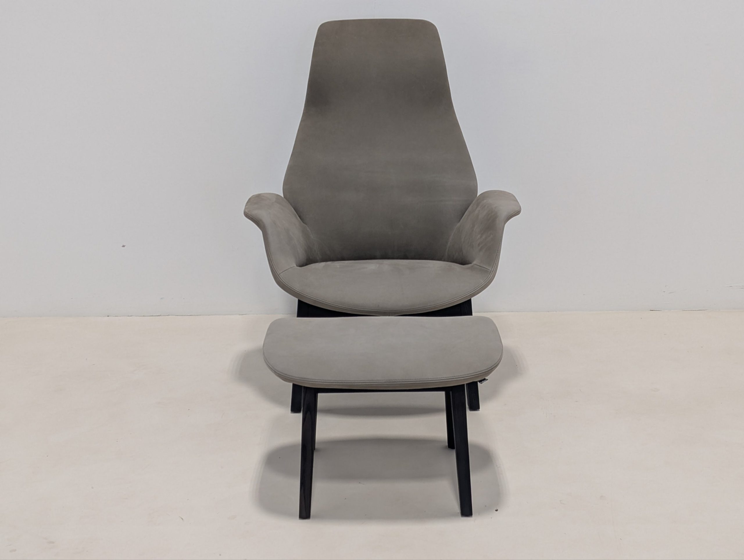 Poliform Ventura Chair & Footstool - Image 9