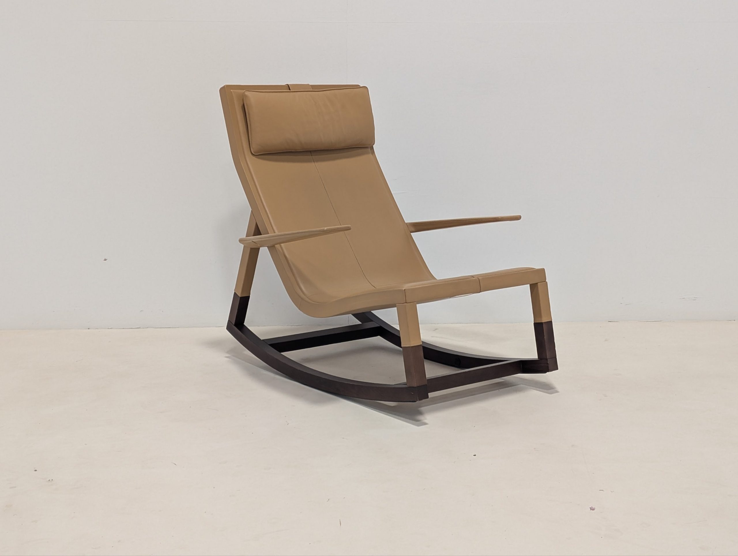 Poltrona Frau Don'do Rocking Chair - Image 8