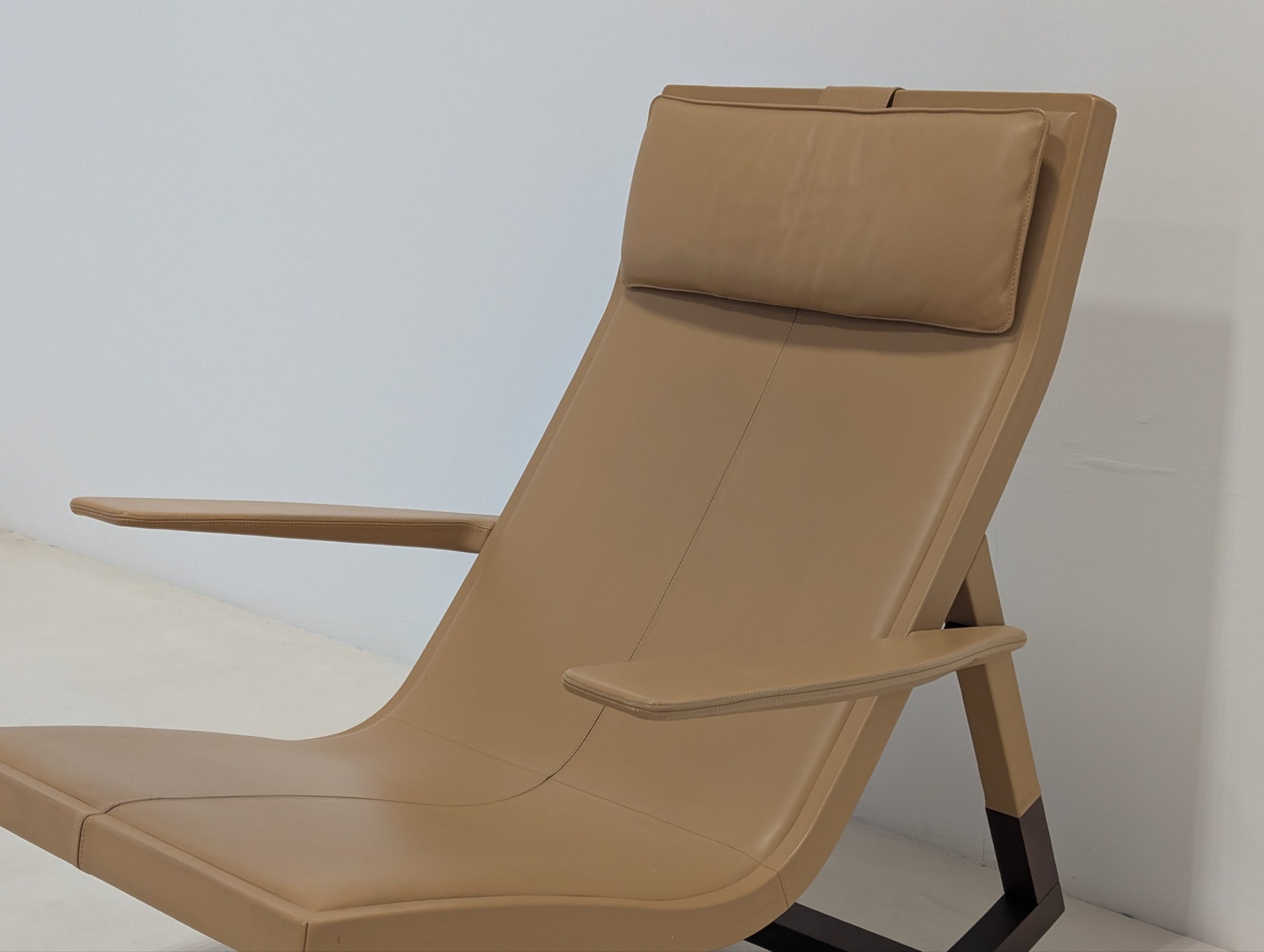Poltrona Frau Don'do Rocking Chair - Image 12