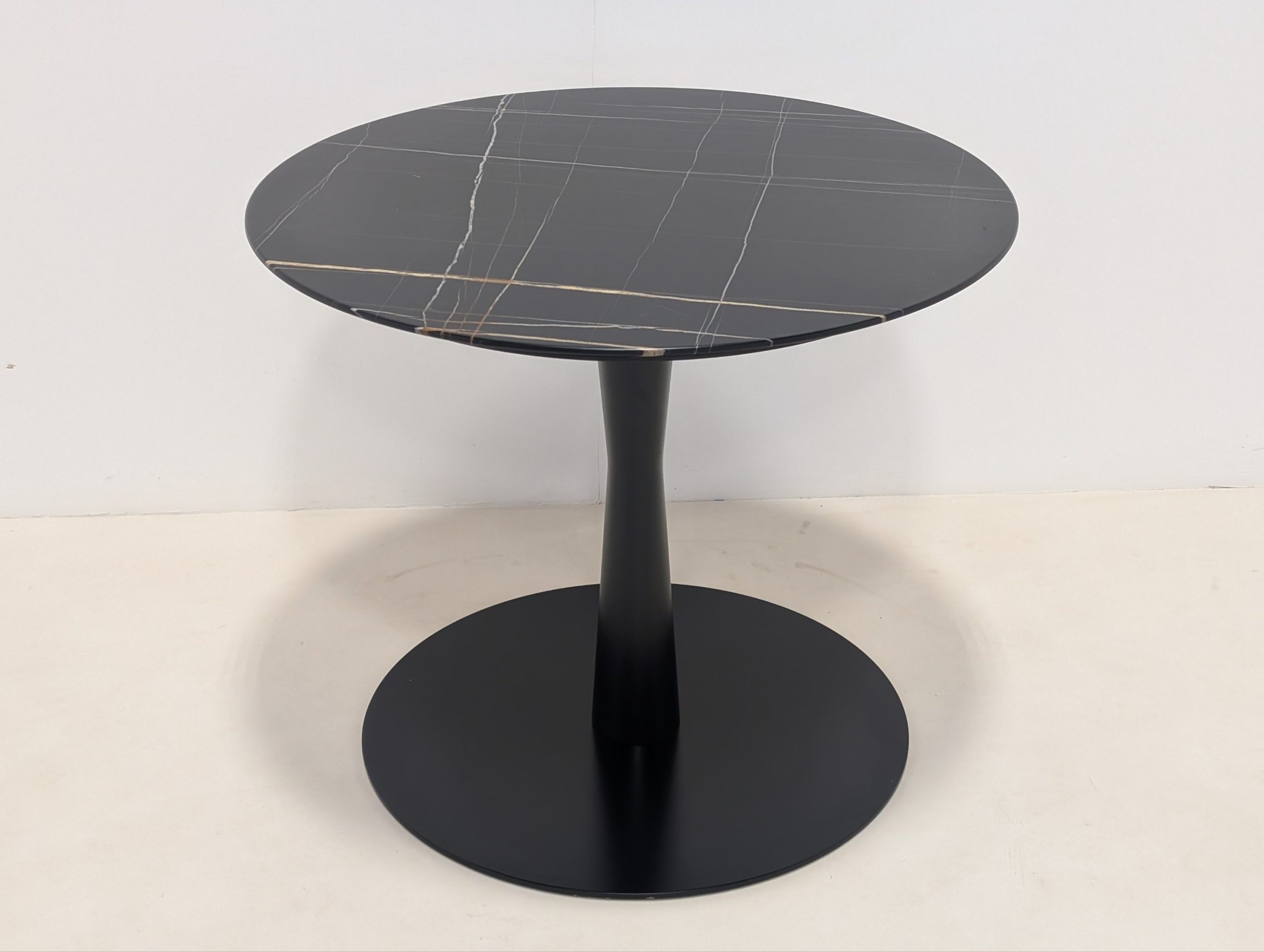 Poliform Marble Flute Dining Table - Image 7