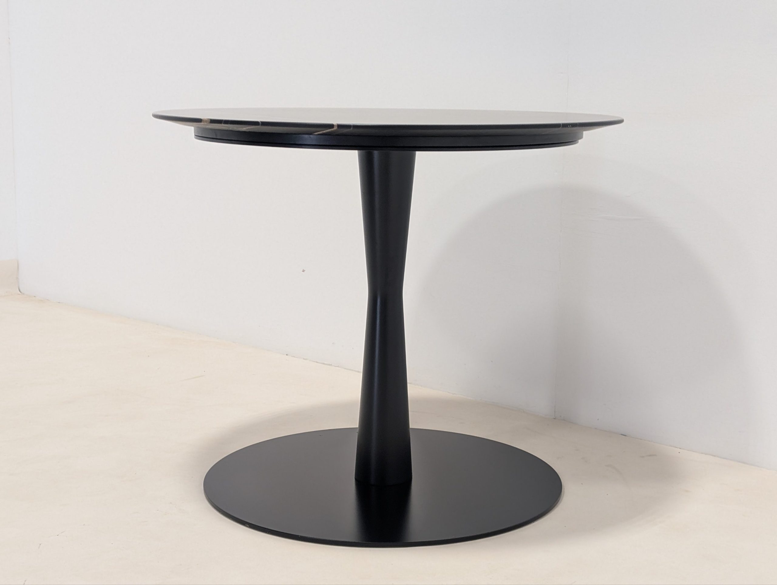 Poliform Marble Flute Dining Table - Image 12