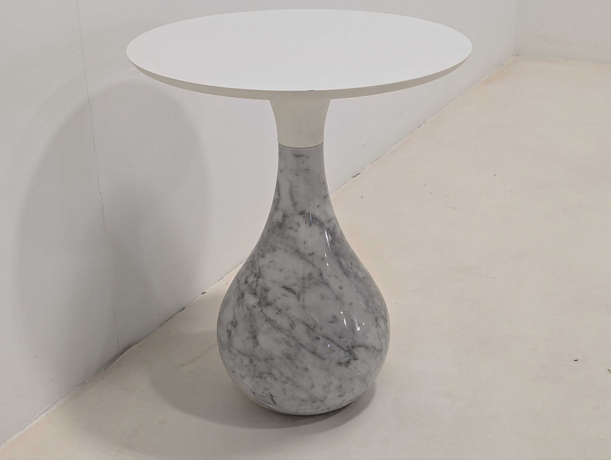 Roche Bobois Aqua Pedestal Side Table - Image 9