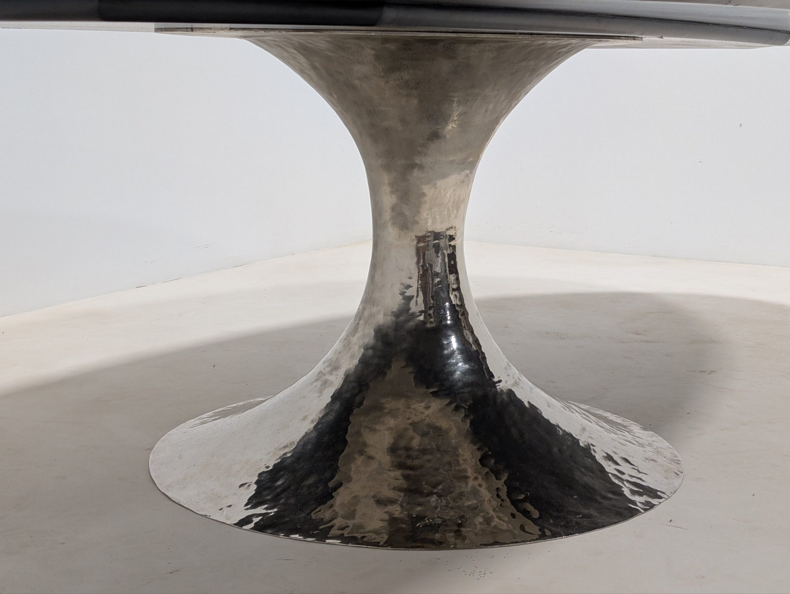 Julian Chichester Dakota Table - Image 6